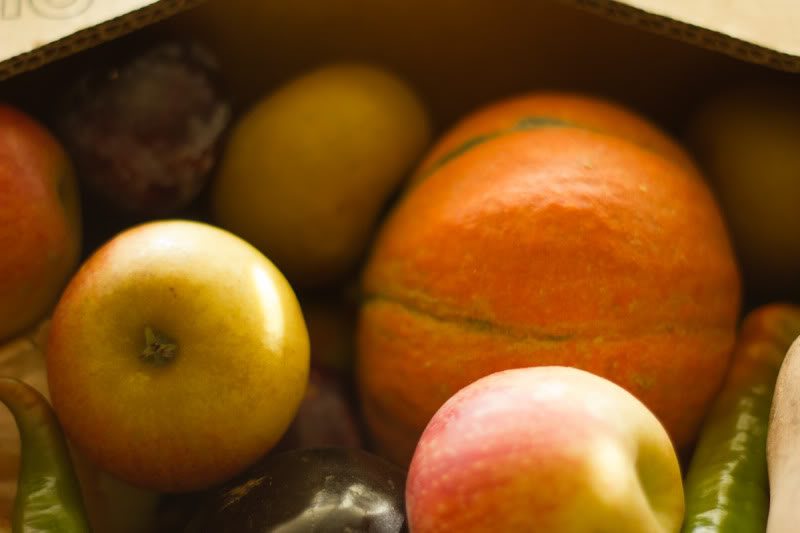 Organic Fruit and Vegetables Basket from Mumumío